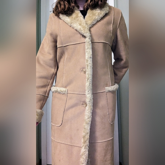 Jessica Tan Teddy Jacket with Cream Accents - Picture 8 of 14